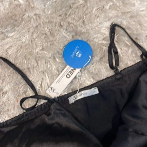 CUPSHE Black Front Tie Twist V neckline. Sleeveless Tulip hem Size‎ Large - Picture 17 of 17